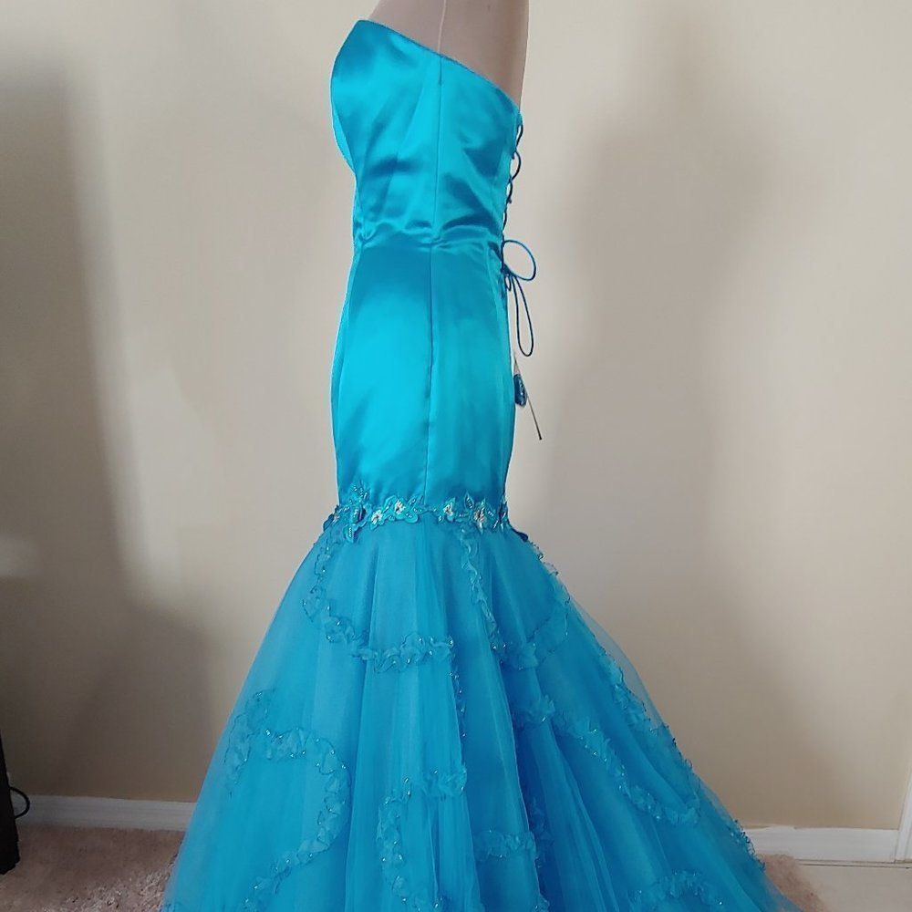 NWT Fire & Ice Mermaid Long Gown in Turquoise - Picture 2 of 5